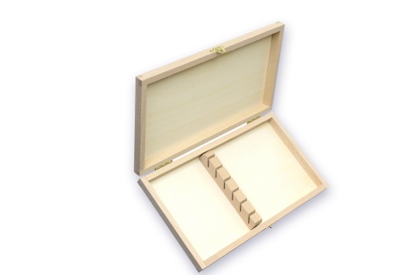 Collector's wooden box for 6 knives